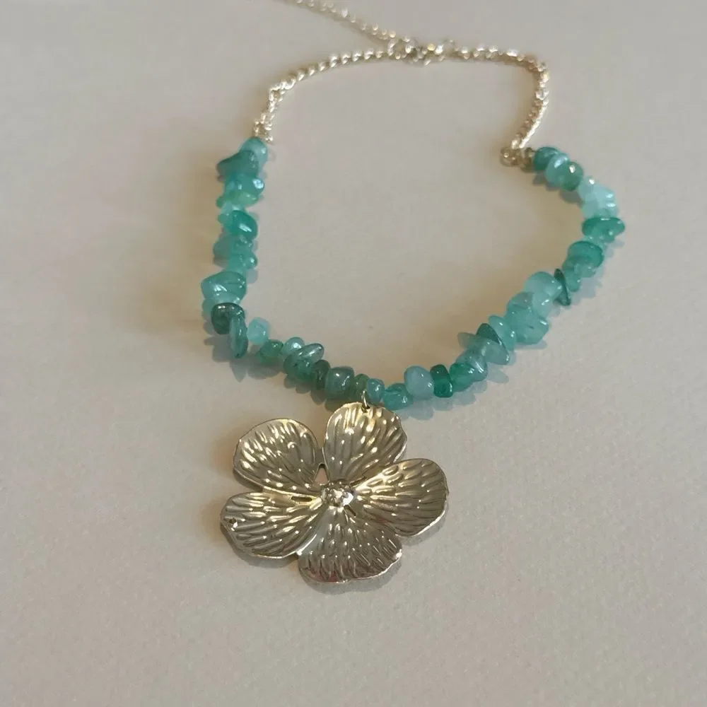 Gold Flower Pendant Necklace with Green Beads S854
